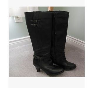 Frye zip up heels boots.  Wore once. Size 6 nwot
